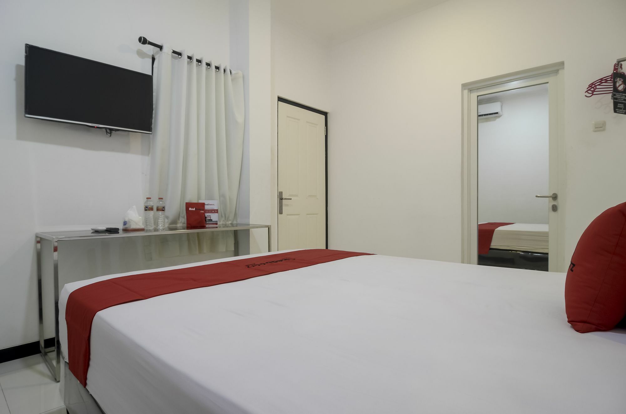 Reddoorz Near Poncol Station Hotell Semarang Exteriör bild
