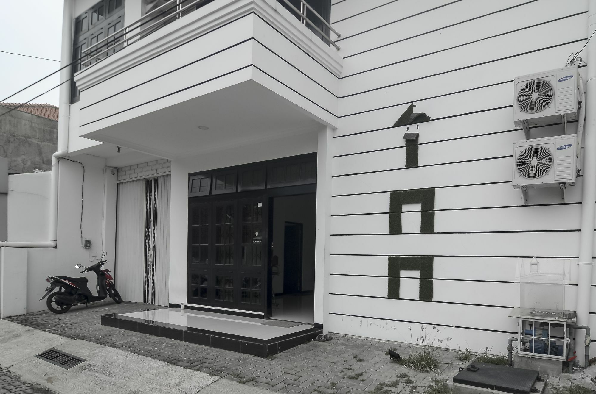 Reddoorz Near Poncol Station Hotell Semarang Exteriör bild