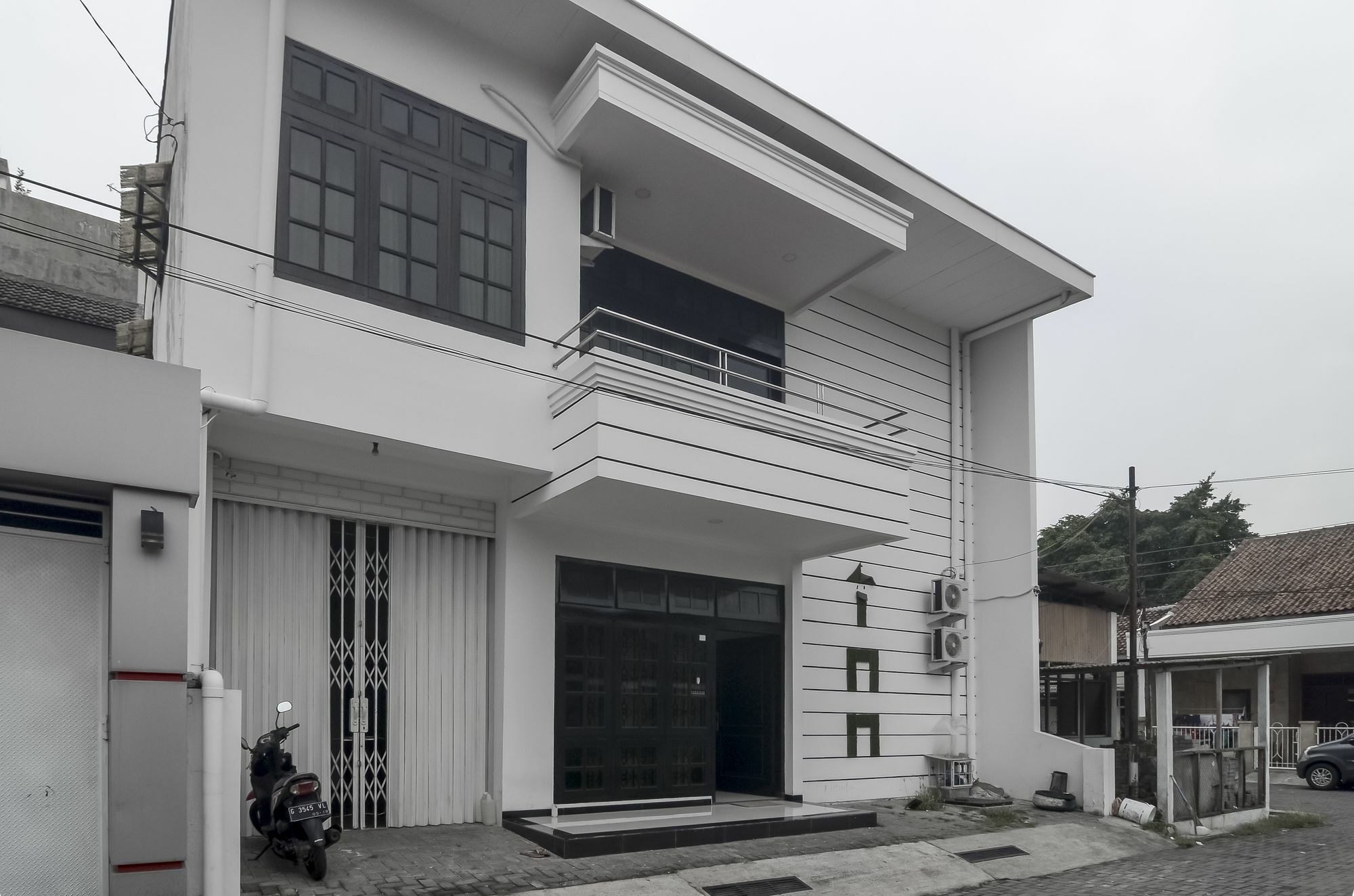 Reddoorz Near Poncol Station Hotell Semarang Exteriör bild