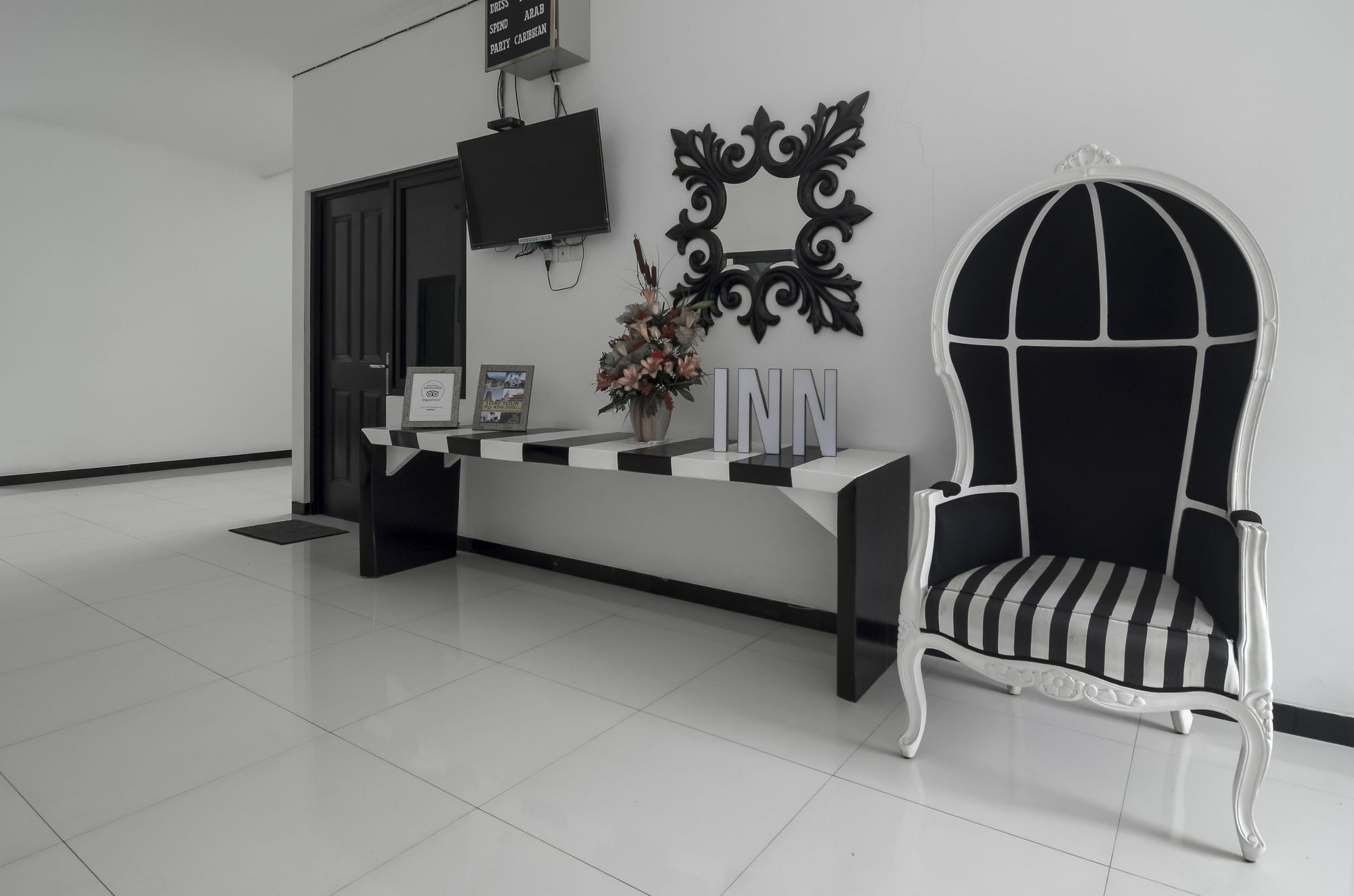 Reddoorz Near Poncol Station Hotell Semarang Exteriör bild
